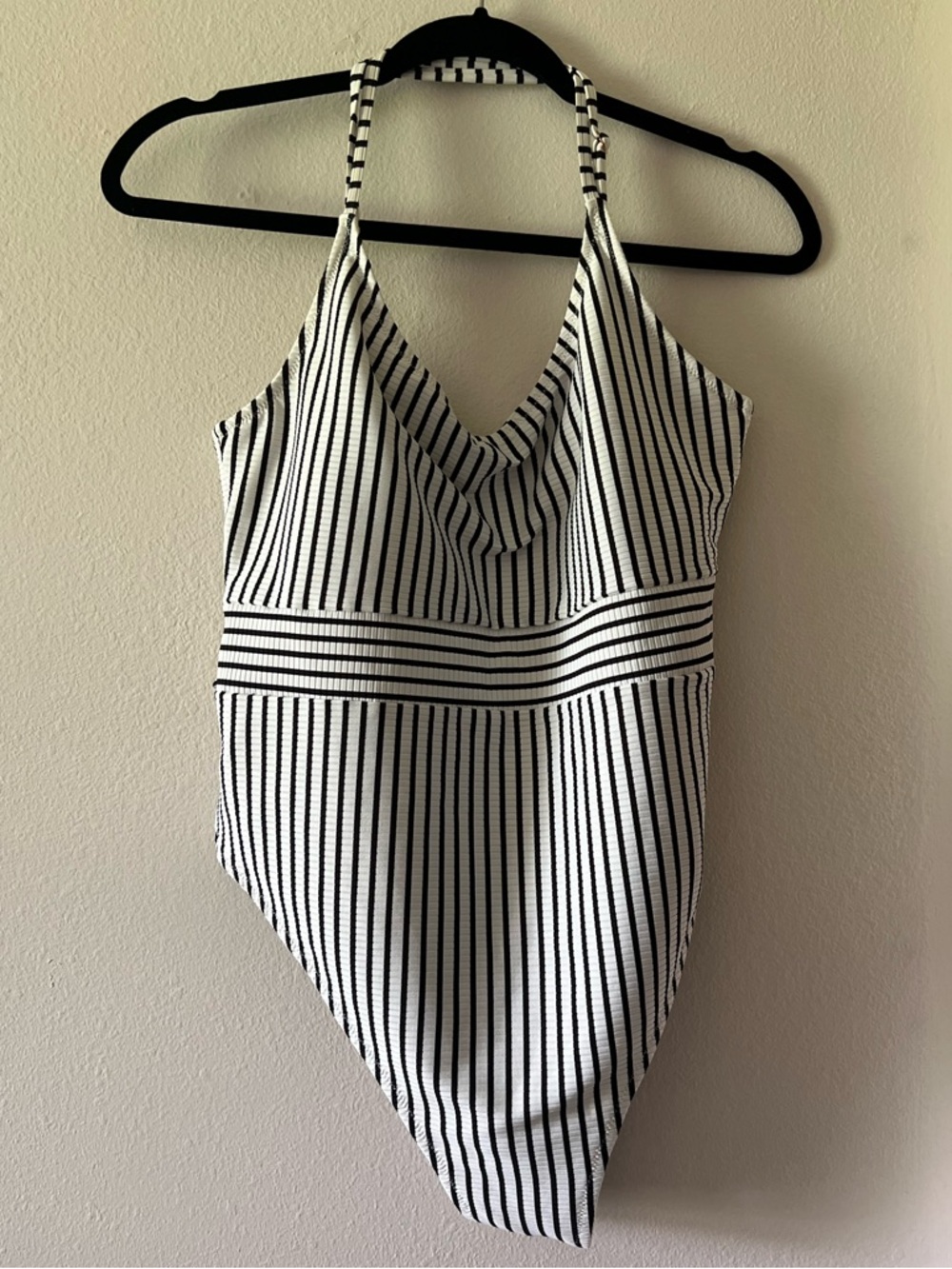 Shade & Shore Women's Ribbed One Piece Swimsuit Black/White Stripes - Picture 3 of 5
